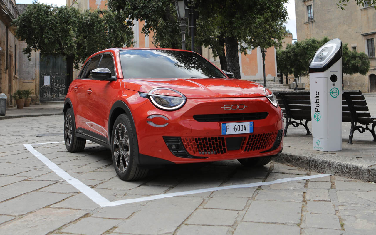 Fiat 600: estil, confort i tecnologia per gaudir de la ‘dolce vita’ al volant d'un SUV