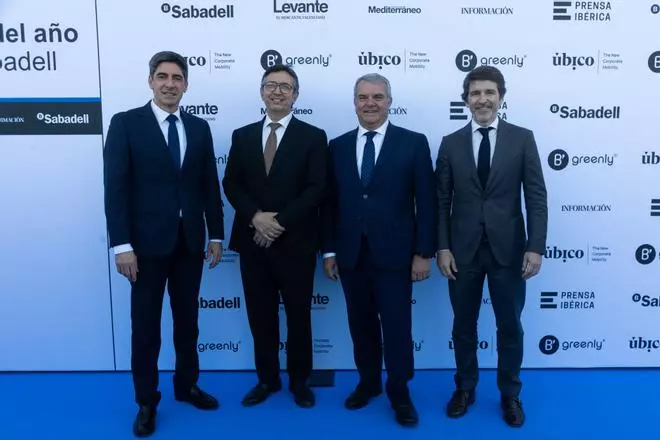 >Andrés Sánchez (director general de Prensa Ibérica en la Comunitat Valenciana, Múrcia i Andalusia), Vicente Lafuente (president CEV), Fernando Canós (director general adjunt i director Territorial Est del Banc Sabadell) i Sergi Guillot (director general de Prensa Ibérica) / Miguel Angel Montesinos.